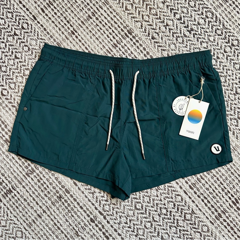 Vuori Sunwashed Short